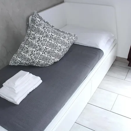 La & 4* Bolonya